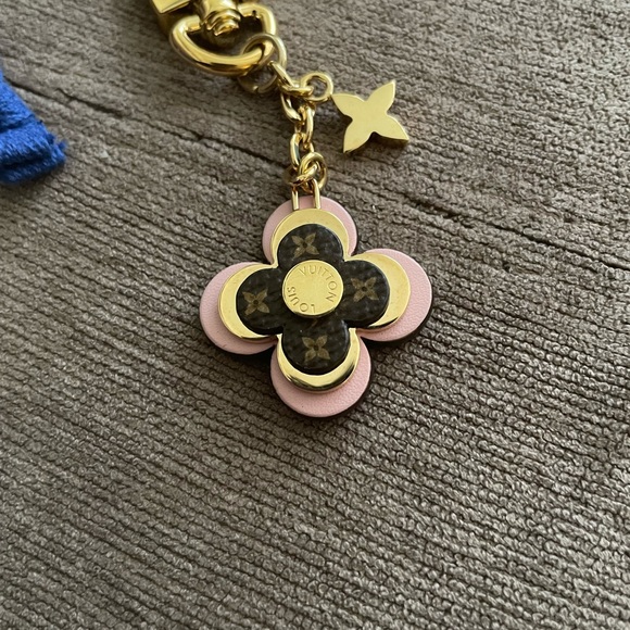 Brand New Authentic Louis Vuitton Blooming Flowers BB Bag Charm Keychain - Picture 3 of 7